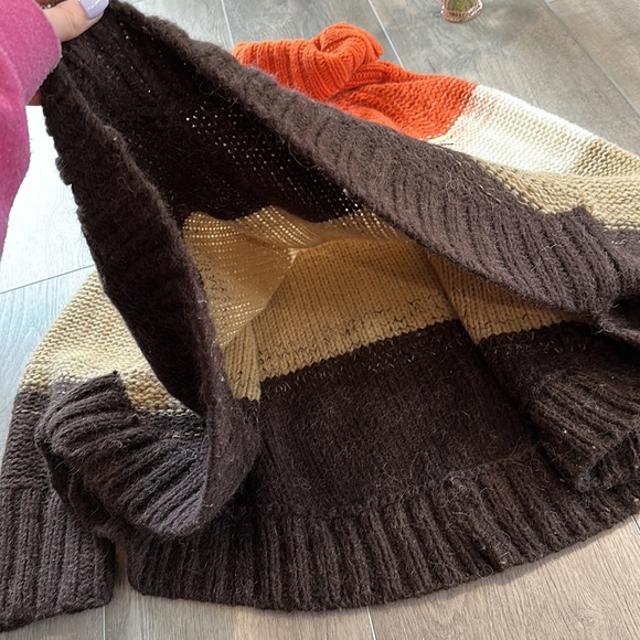 Alpaca wool blend Michael Kors poncho. Fall poncho. - Picture 15 of 16